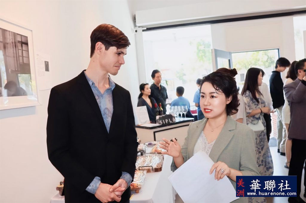爱心汇聚希望之泉——Wells For Hope慈善基金会、全人教育集团及全人基金会联合举办慈善义卖活动 11 图片 20260601103559