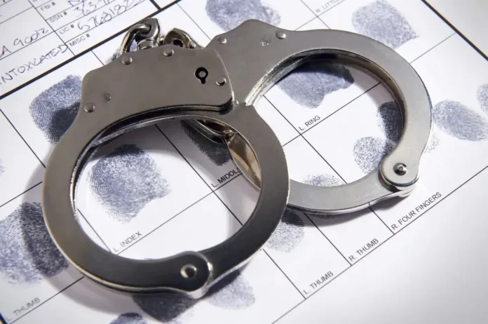 generic-arrest-crime-scene-08_6c47ba