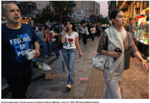 根据与美国达成的协议,伊朗将重新开放霍尔木兹海峡并可自由出售石油