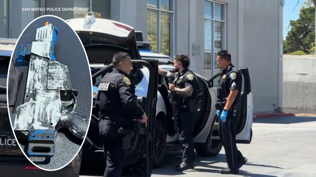 北加州:2少年在车里喝酒、向外打水弹枪 Waymo报警 2 19465373 070726 kgo waymo teen img