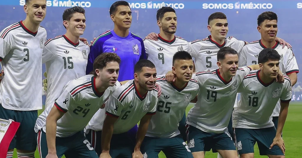 世界杯东道主收获了什么?美国、加拿大、墨西哥的三份不同答卷 4 seleccion mexicana azteca.jpg 1282874544