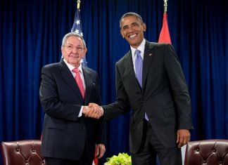 奥巴马和古巴主席卡斯特罗举行双边会晤