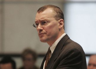 美国一同性恋者权益律师抗议毁灭环境自焚身亡