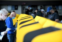 联邦司法部警告追究选务人员刑责 加州质疑“非公民名单”证据不足