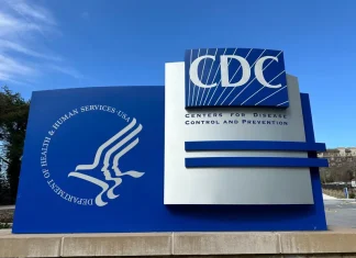 谁说了算?新冠疫苗指南发布,CDC领导层“危机”显而易见