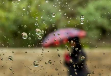 南加州官员发布疏散警告,暴雨可能引发洪水
