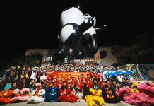 彰显中华民族大团结 美国内蒙古总商会56民族服装队再次亮相好莱坞圣诞大游行