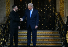 特朗普和泽连斯基在佛罗里达州会面讨论乌克兰和平计划