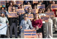 包括ICE特工,洛县提出新法禁止执法人员佩戴面罩