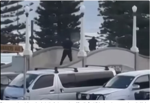 澳大利亚海滩致命枪击案后,纽约和洛杉矶执法部门提高戒备