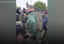 联邦司法部请求法官暂停加州对联邦执法人员的口罩禁令