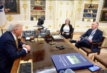 特朗普接受路透社专访:质疑巴列维、指责泽连斯基、要求共和党议员忠诚