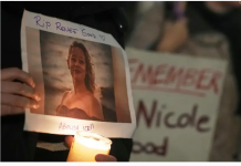 消防部门报告显示,明尼阿波利斯的女性Renee Good身中4枪