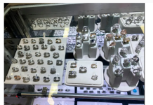 移民官员允许涉嫌1亿美元南加州珠宝劫案的嫌疑人自行遣返,避免审判