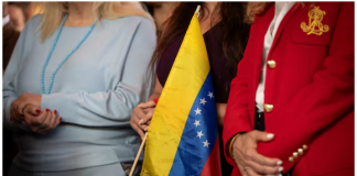 路透社/益普索民调: 三分之一的美国人支持美国对委内瑞拉发动袭击