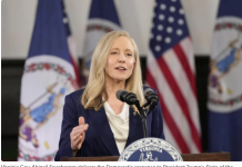 弗吉尼亚州女州长代表民主党对国情咨文回应