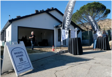 特朗普告诉那些买不起房的购房者:“再等等吧”