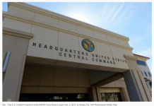 佛罗里达空军基地外发现爆炸装置后,华裔姐、弟被起诉