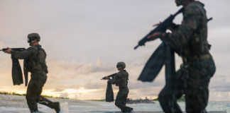 众议院多数党领袖斯卡利斯谈美军进入伊朗的可能性:“进行很多讨论”