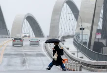 风暴逼近南加州 周末将出现降雨