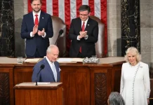 查尔斯国王在国会发表讲话,呼吁团结、强调英美关系“独一无二”