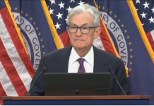 鲍威尔计划继续留任美联储理事,理由是特朗普政府采取法律行动