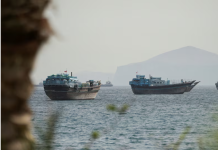 特朗普称伊朗协议框架“基本谈妥”,包含重开海峡条款
