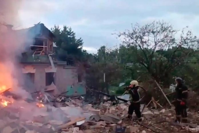 d0a3134d0daad023a404100c0ce7cafa_Russia_Ukraine_Drone_Attack_93451