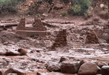 大峡谷突发洪水导致约15人失踪,数十人被疏散