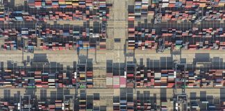 调查预计中国第三季度增长4.4%,经济回升仍面临内需考验